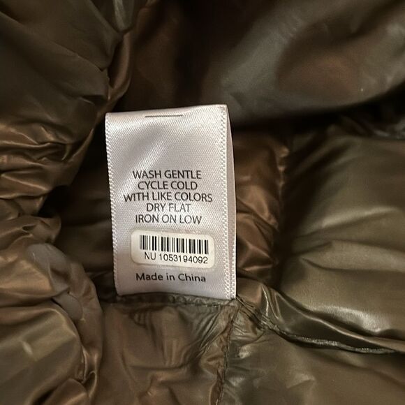 Nom XS Agnes Puffer Coat Maternity mid panel removable for use post partum EUC - Picture 8 of 8